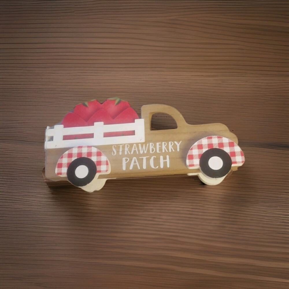Strawberry Patch Truck with Loads of Strawberries Shelf / Table Decor See Descr